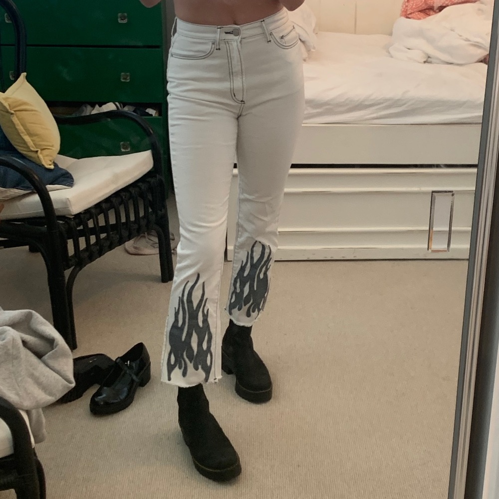 URBAN OUTFITTERS BDG flame white jeans!!!